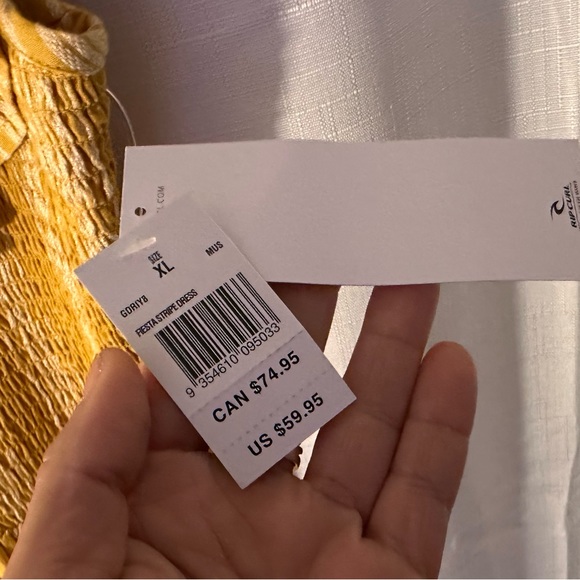 XL Ripcurl, off the shoulder yellow dress NWT - Picture 6 of 6